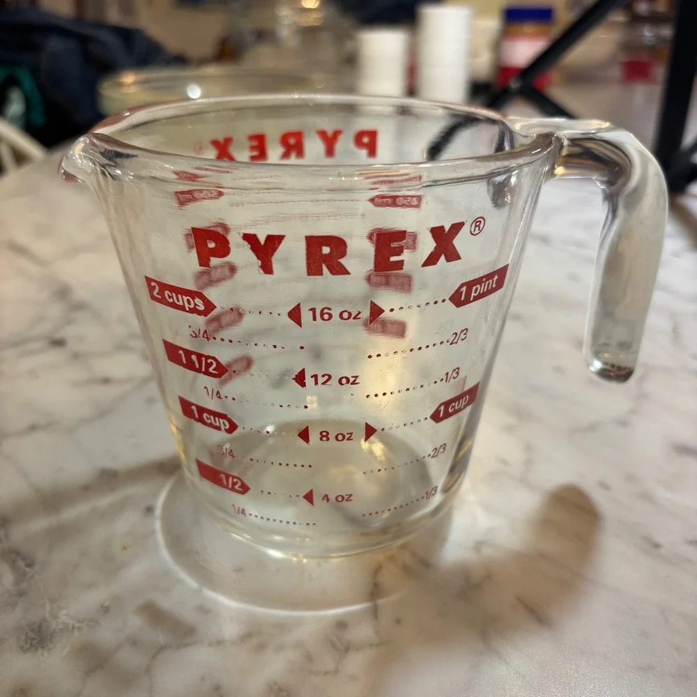 Vintage Pyrex 2 Cup Glass Measuring Cup Red Lettering 1 Pint 16 oz 500 ml